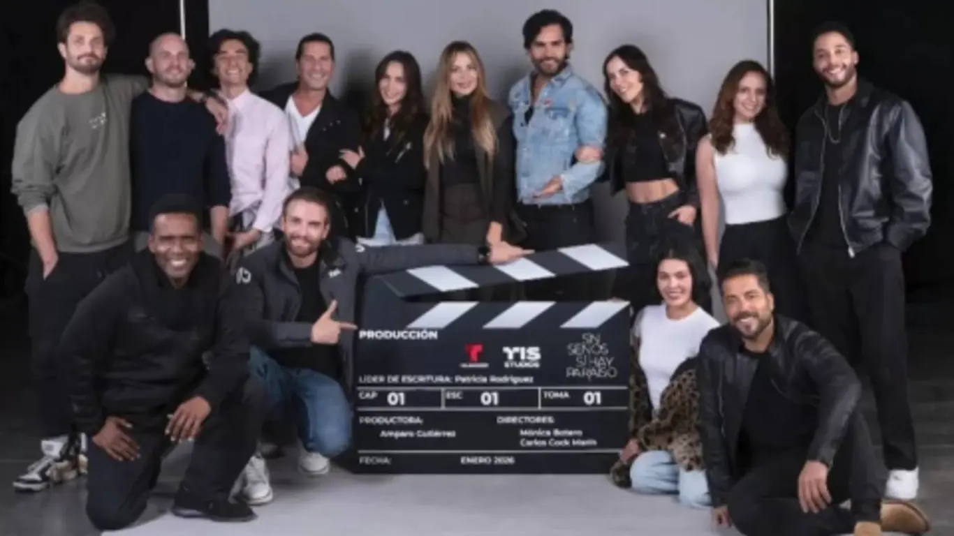 Equipo de rodaje de Sin senos sí hay paraíso 