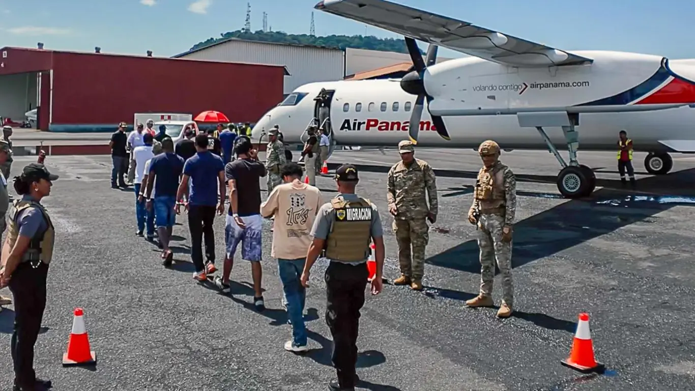 Colombianos deportados de Panamá