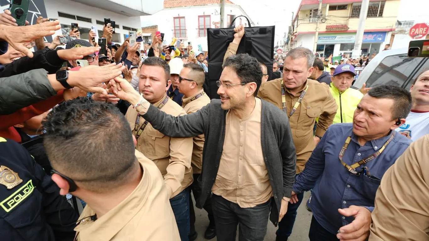 Iván Cepeda finaliza gira por Cundinamarca y Boyacá 