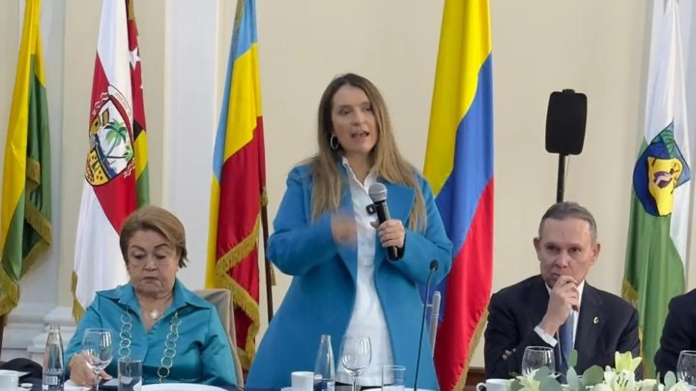 Paloma Valencia en reunión con el Partido Conservador