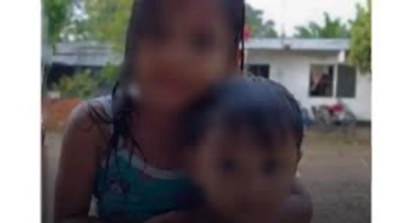 Menores hallados dentro de una nevera 