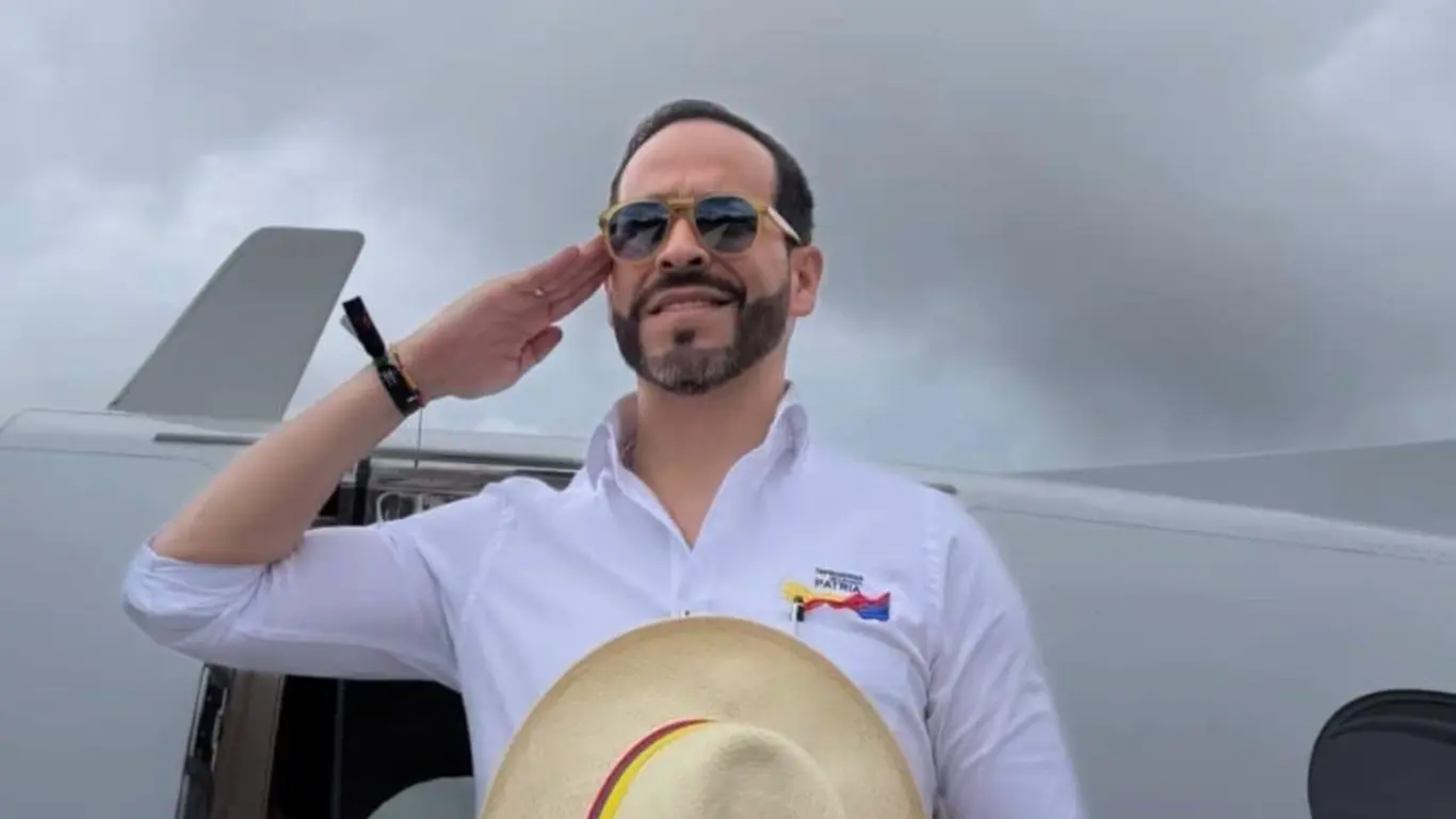 Abelardo de la Espriella firmes
