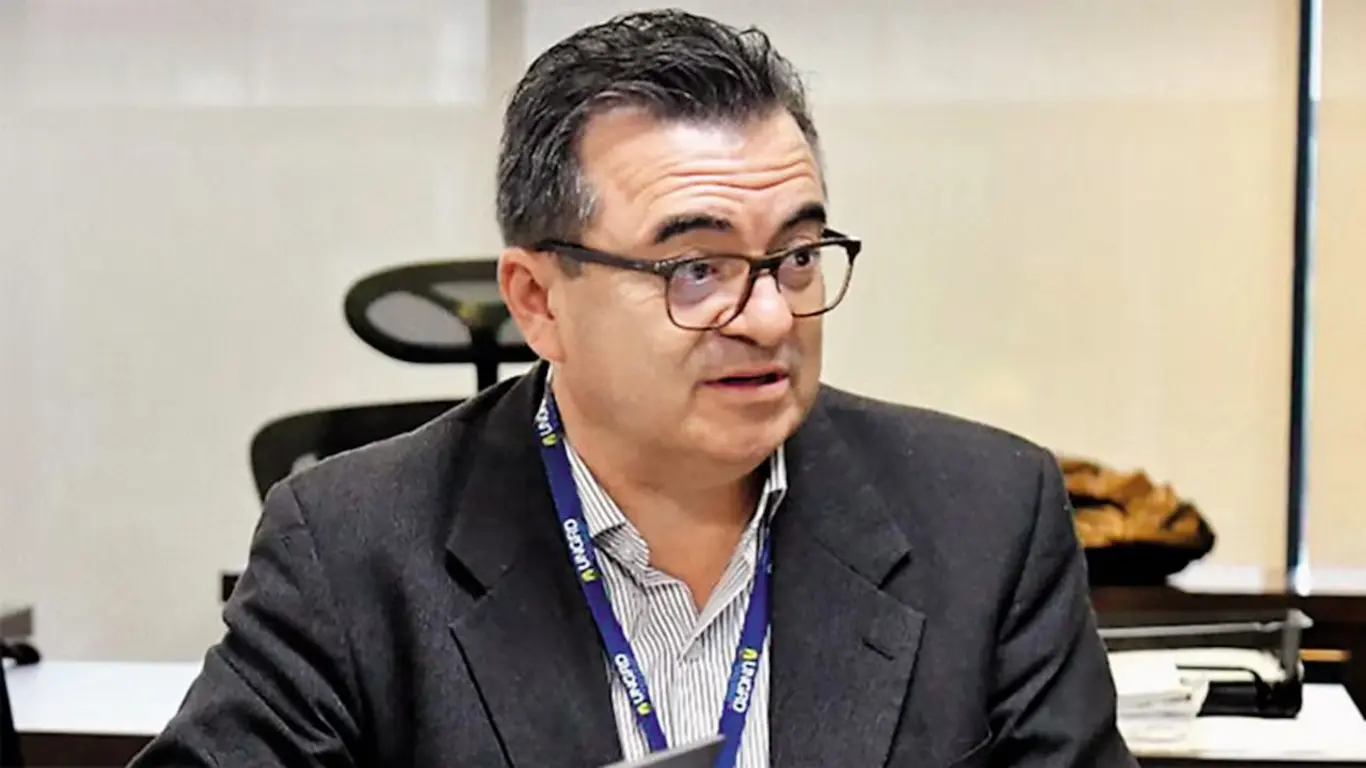 Olmedo López 26