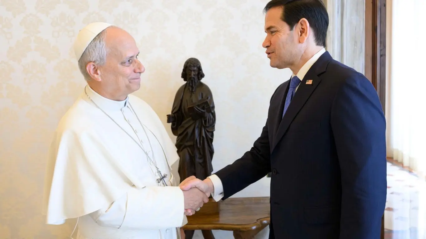 Papa León XIV y Marco Rubio en el Vaticano