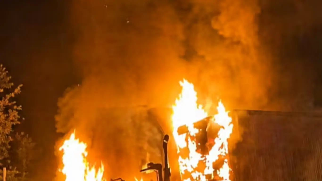 Vehículos incinerados 26