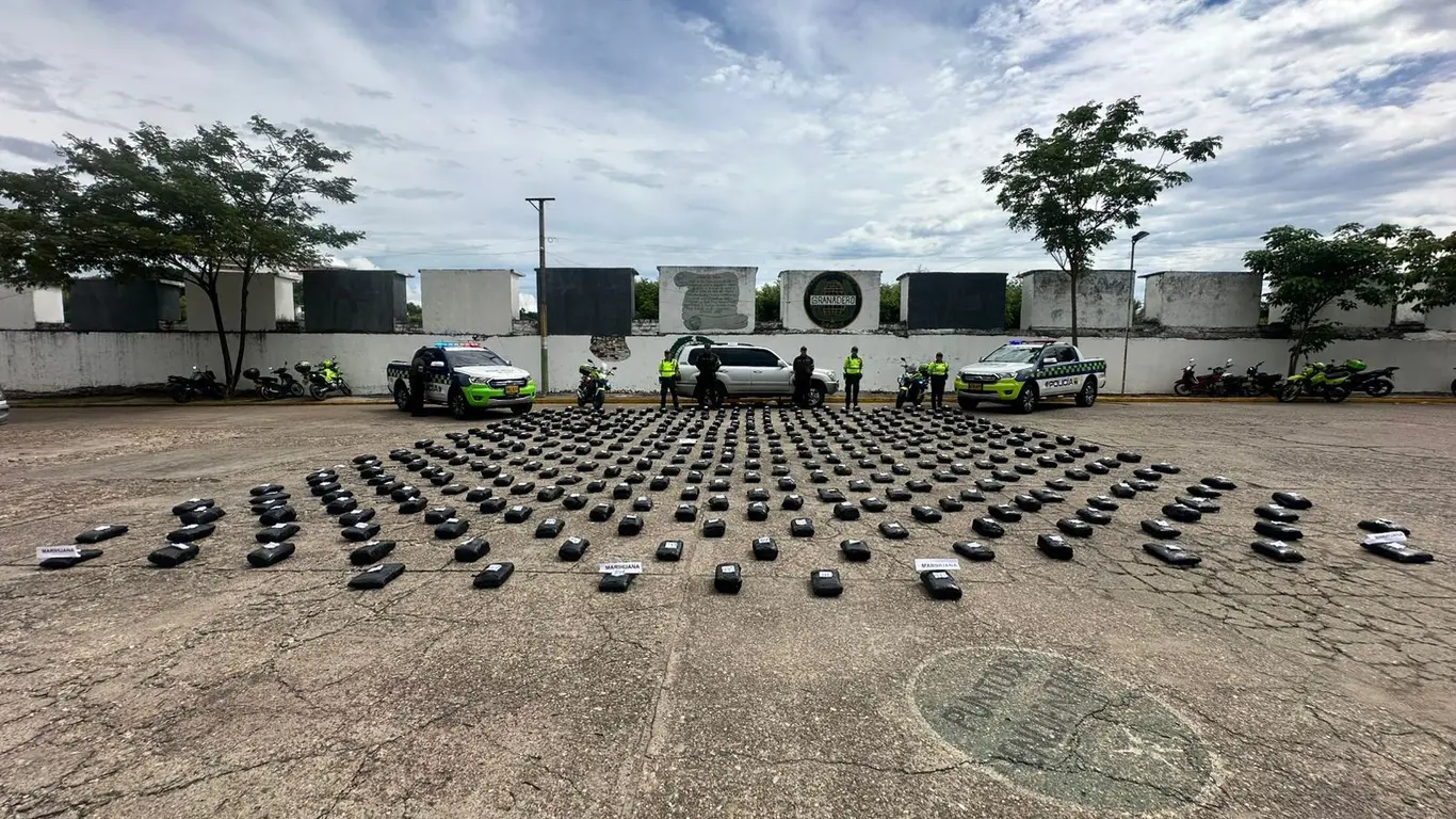Cayó cargamento de marihuana en vehículo blindado