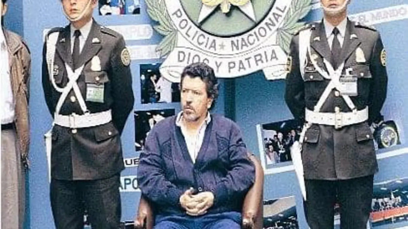 Un juez federal rechazó la solicitud de libertad compasiva presentada por Miguel Rodríguez Orejuela, quien continuará bajo custodia pese a los informes médicos sobre daño cerebral irreversible.