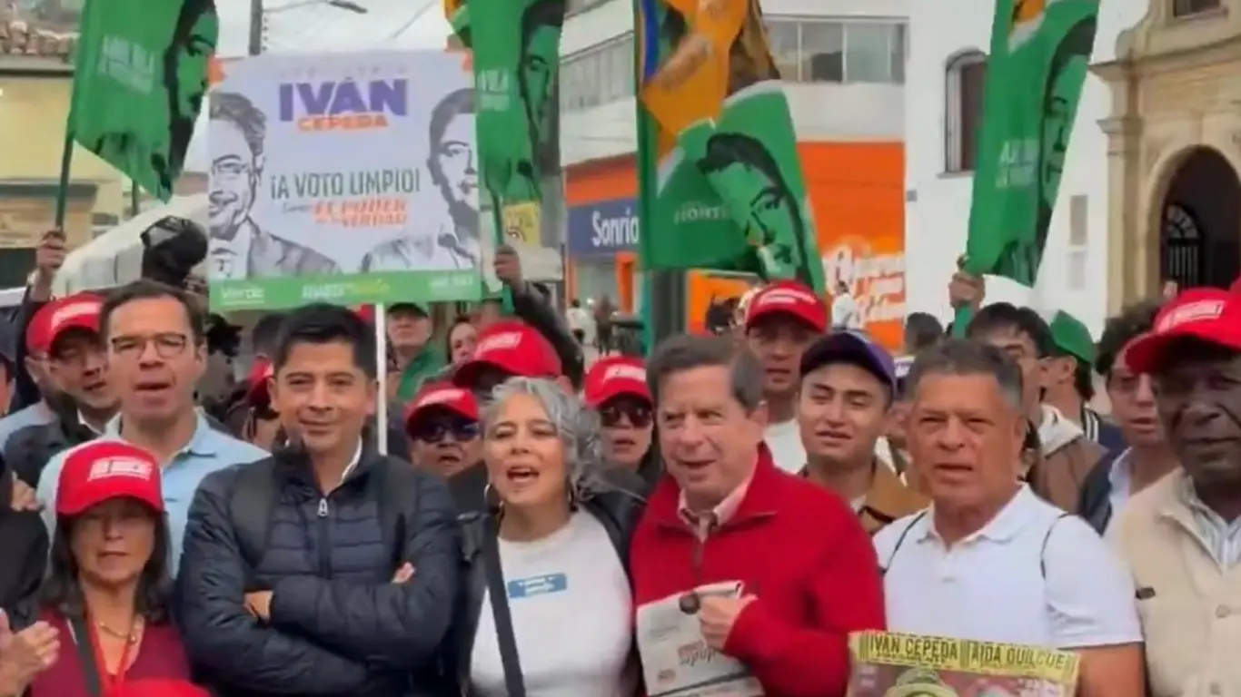  Iván Cepeda: copartidarios estuvieron en actividades en Bogotá