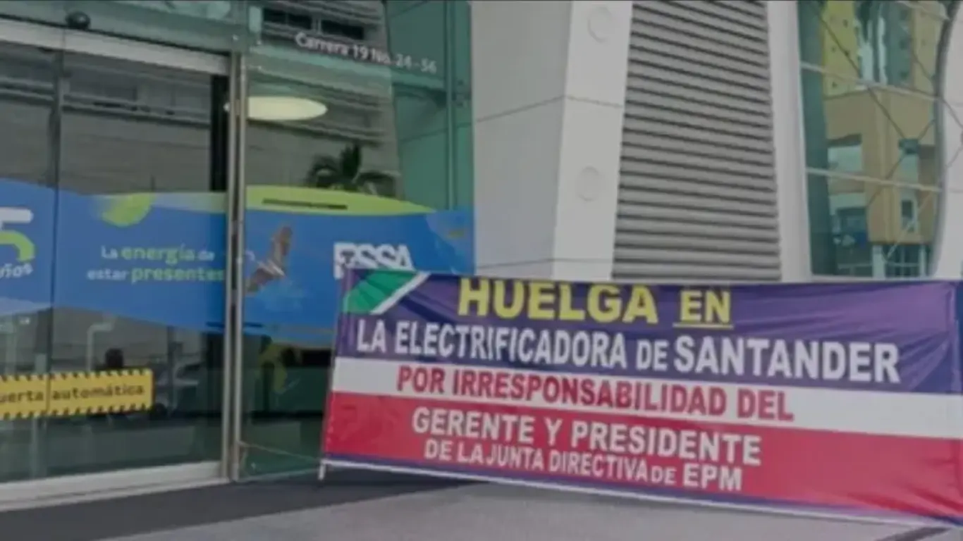 Huelga trabajadores Electrificadora de Santander //Foto: Sintraelecol