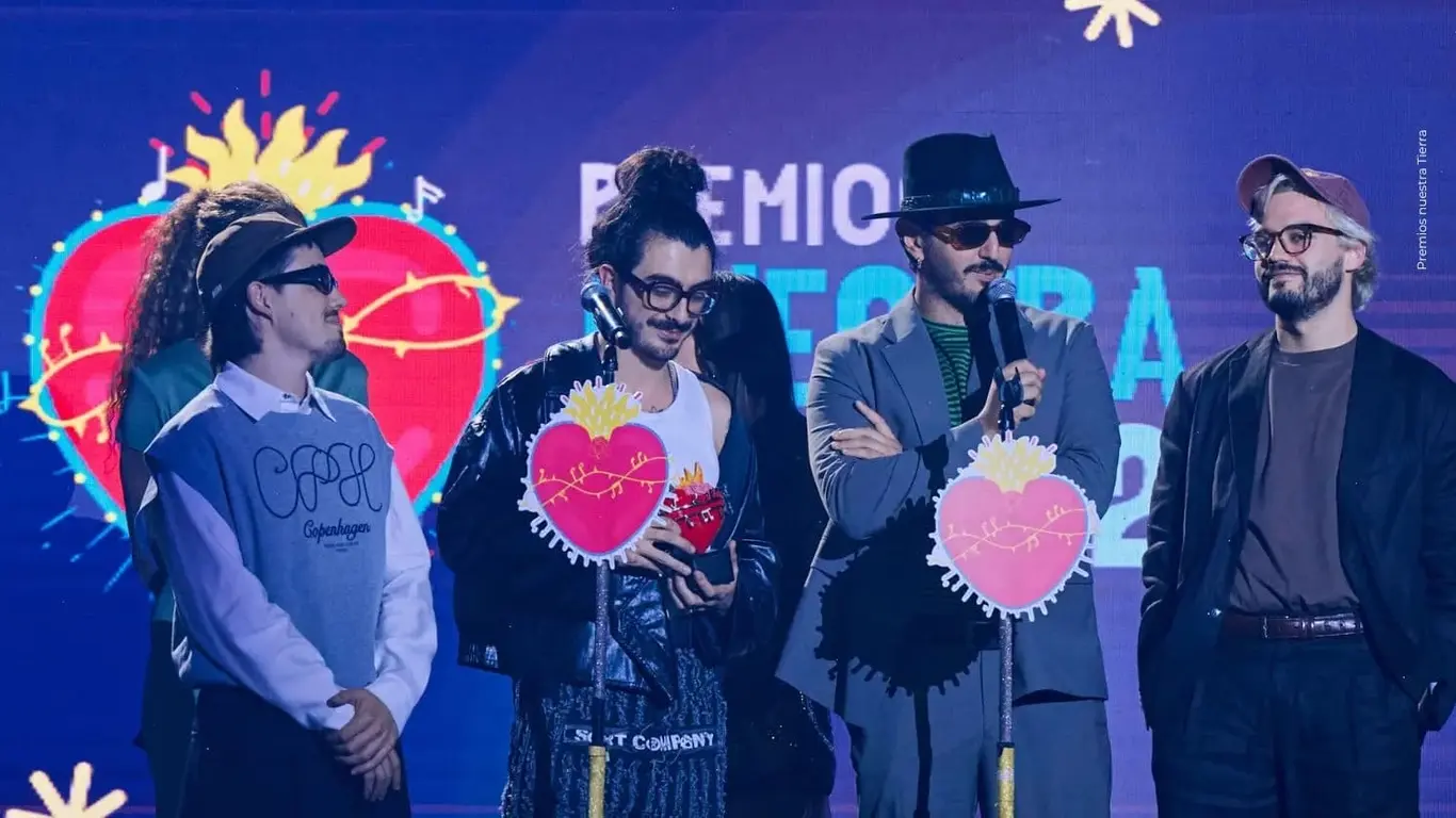 Morat y Camilo se llevan el premio a Mejor Canción Nuestra Tierra del Año