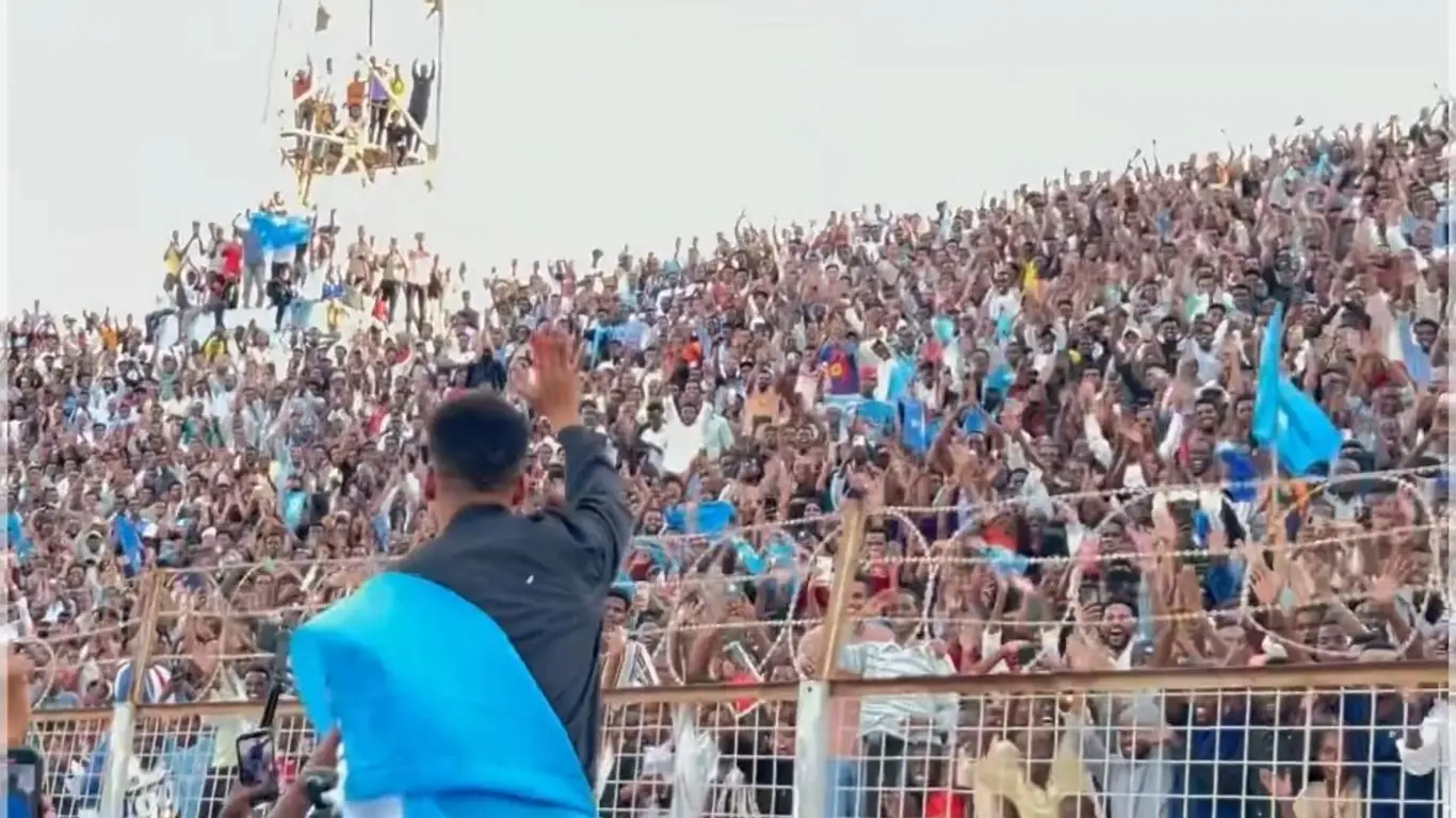 Somalia recibe al árbitro Omar Artan