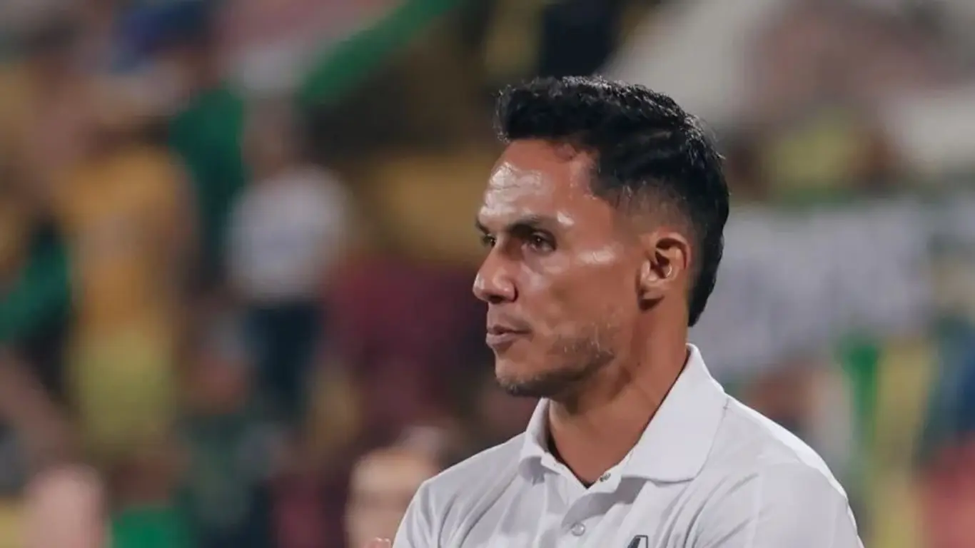 Lucas González DT Nacional