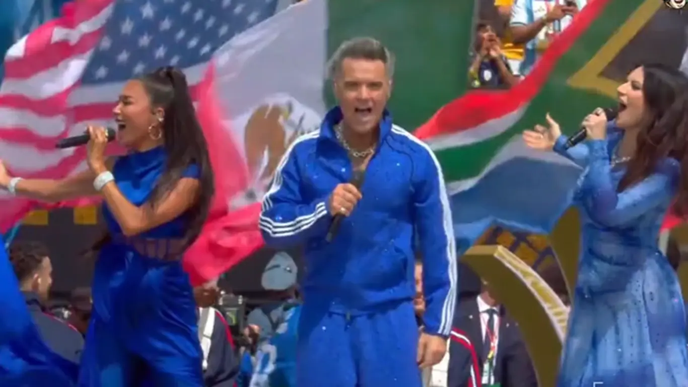 Nicole Scherzinger, Robbie Williams y Laura Pausini