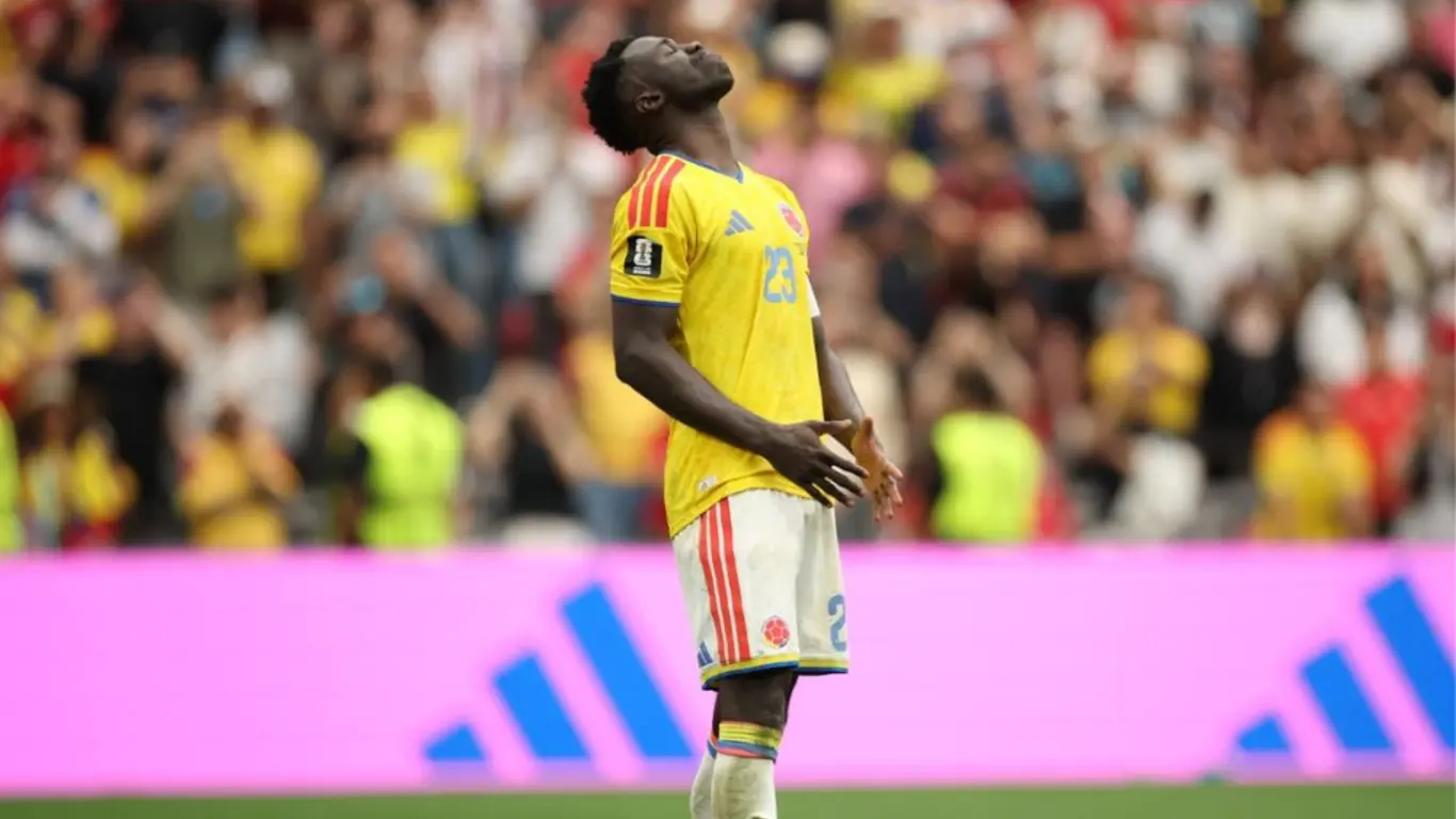 Davinson Sánchez en Colombia vs Suiza