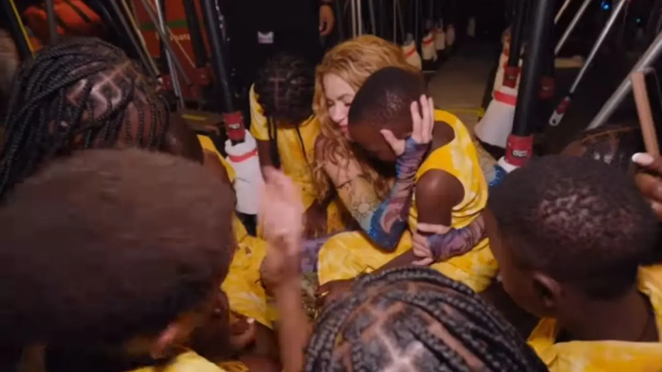 Shakira rompió en llanto al despedirse de los Ghetto Kids