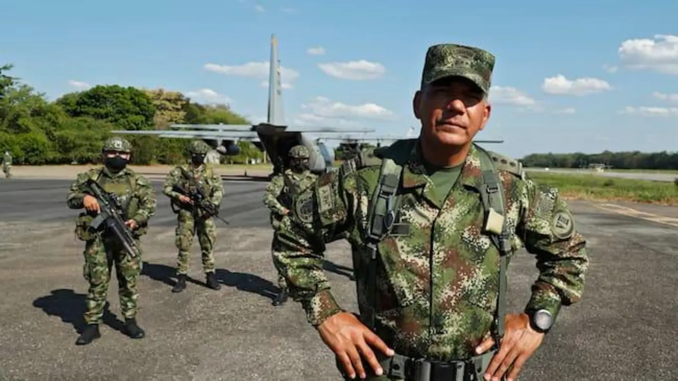 General (r) Mora López