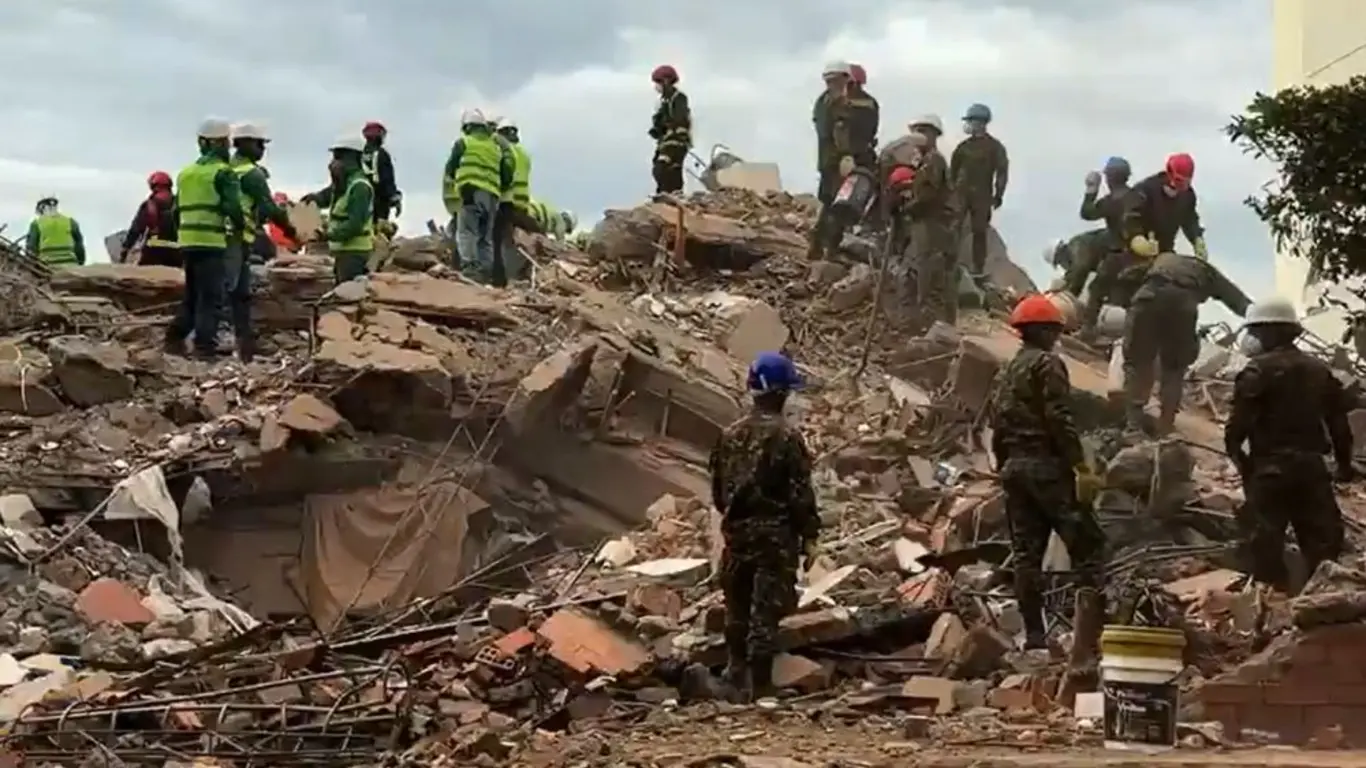 Labores rescate terremoto Colombia