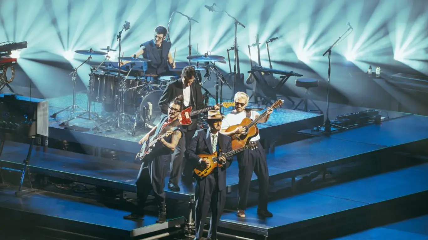 Morat en su “Ya Es Mañana World Tour” en el Movistar Arena de Bogotá