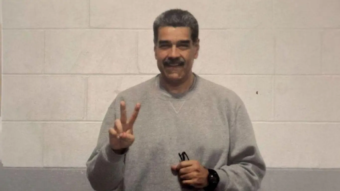 Primeras imágenes de Nicolás Maduro desde prisión en Estados Unidos