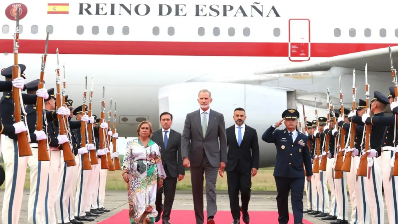Rey VI posesión Abelardo