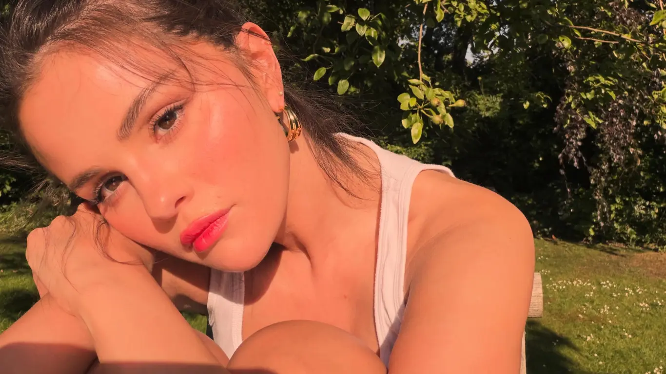 Selena Gómez ago 26