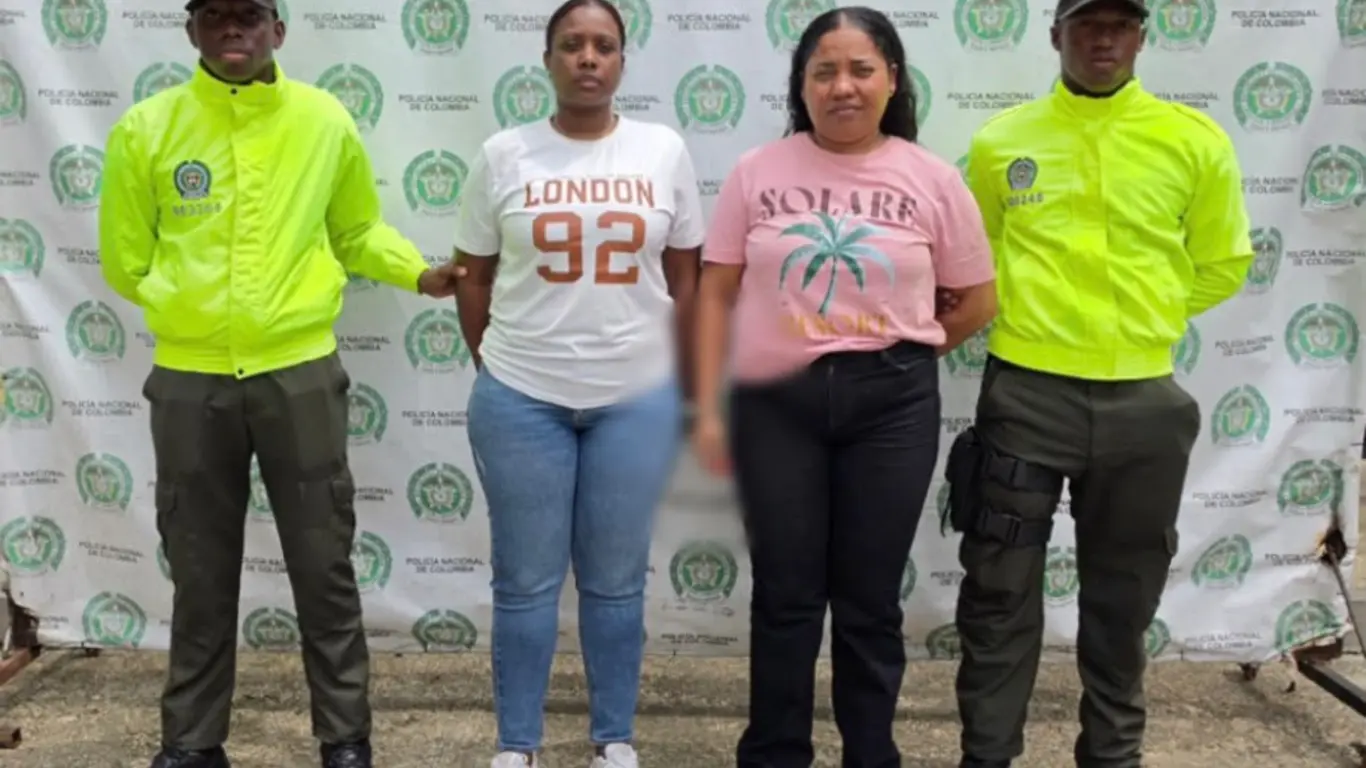 mujeres engañan a policías y la justicia actúa