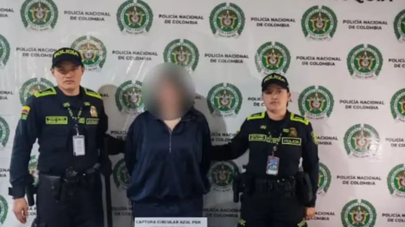 Mujer buscada por Interpol por presunta trata de personas