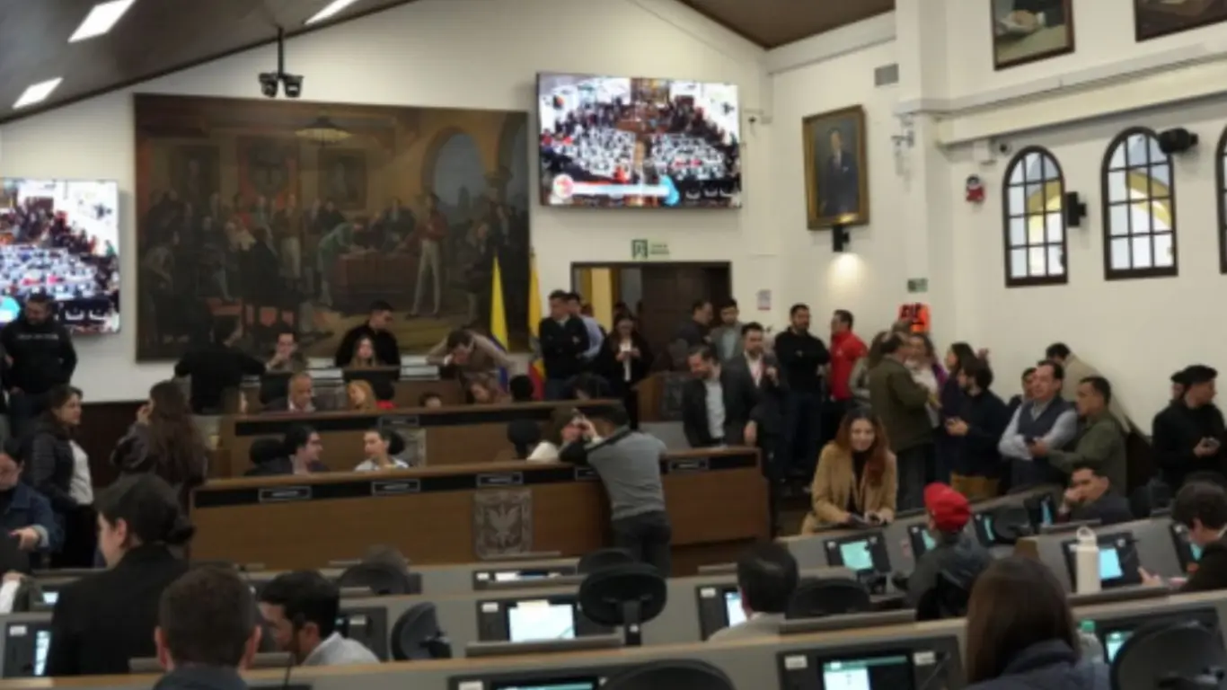 Concejo de Bogotá aprueba en primer debate reforma tributaria del alcalde Galán que aumenta impuestos