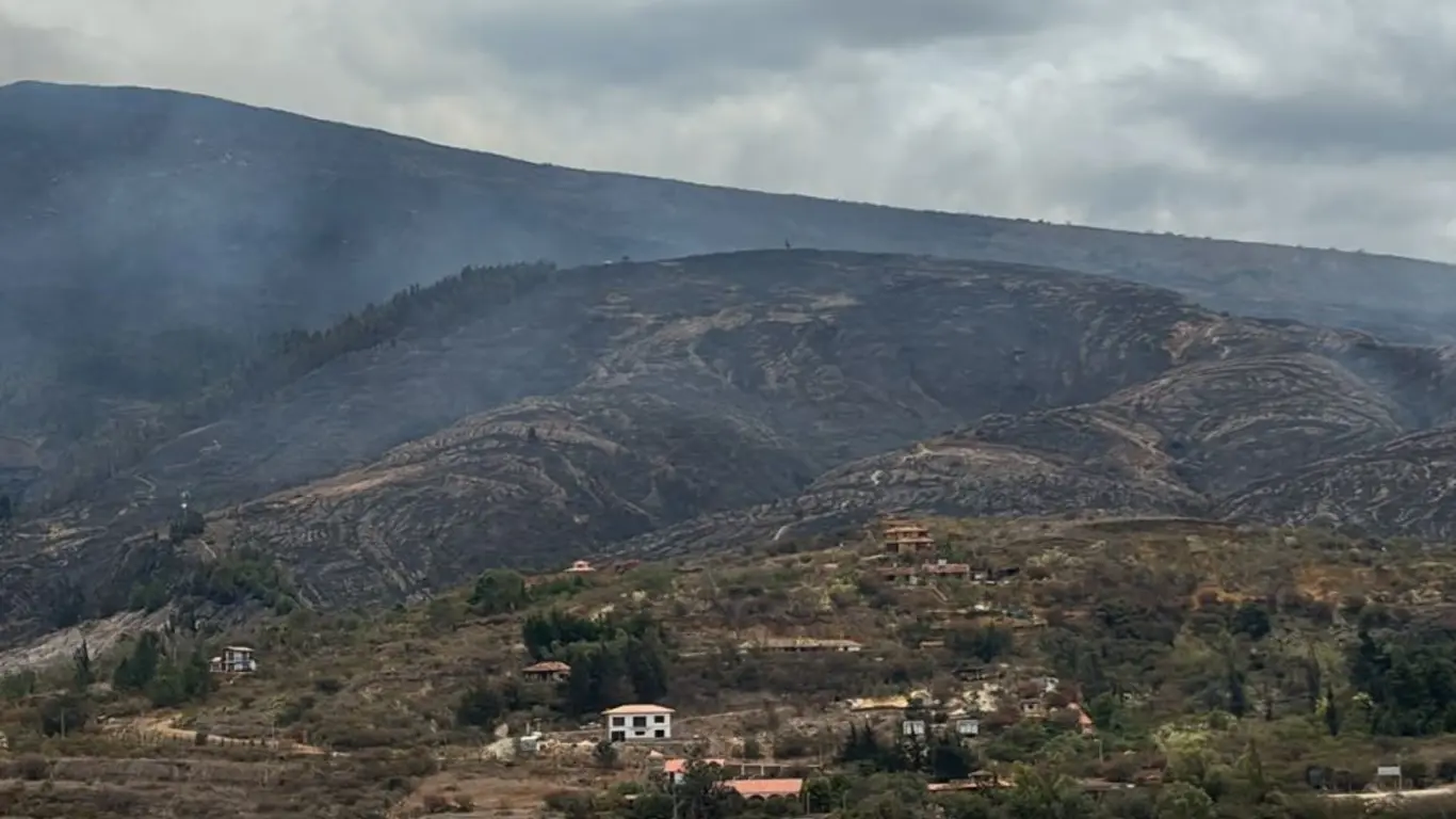 Incendio en Villa de Leyva alcanza 75% de control