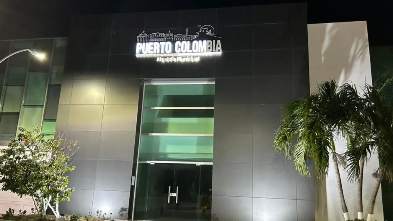 Fachada del edificio de la Alcaldía de Puerto Colombia
