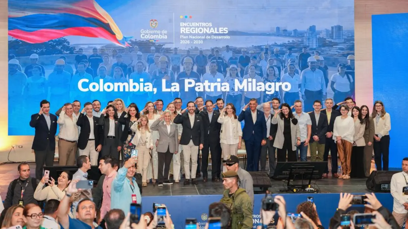 Abelardo de la Espriella durante la construcción de su Plan Nacional de Desarrollo