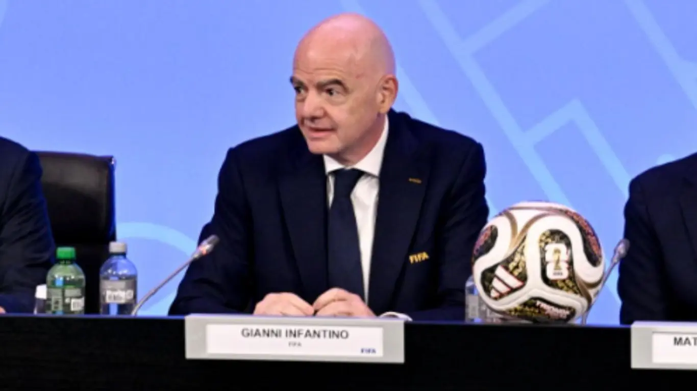 Gianni Infantino pide disculpas ante la FIFA