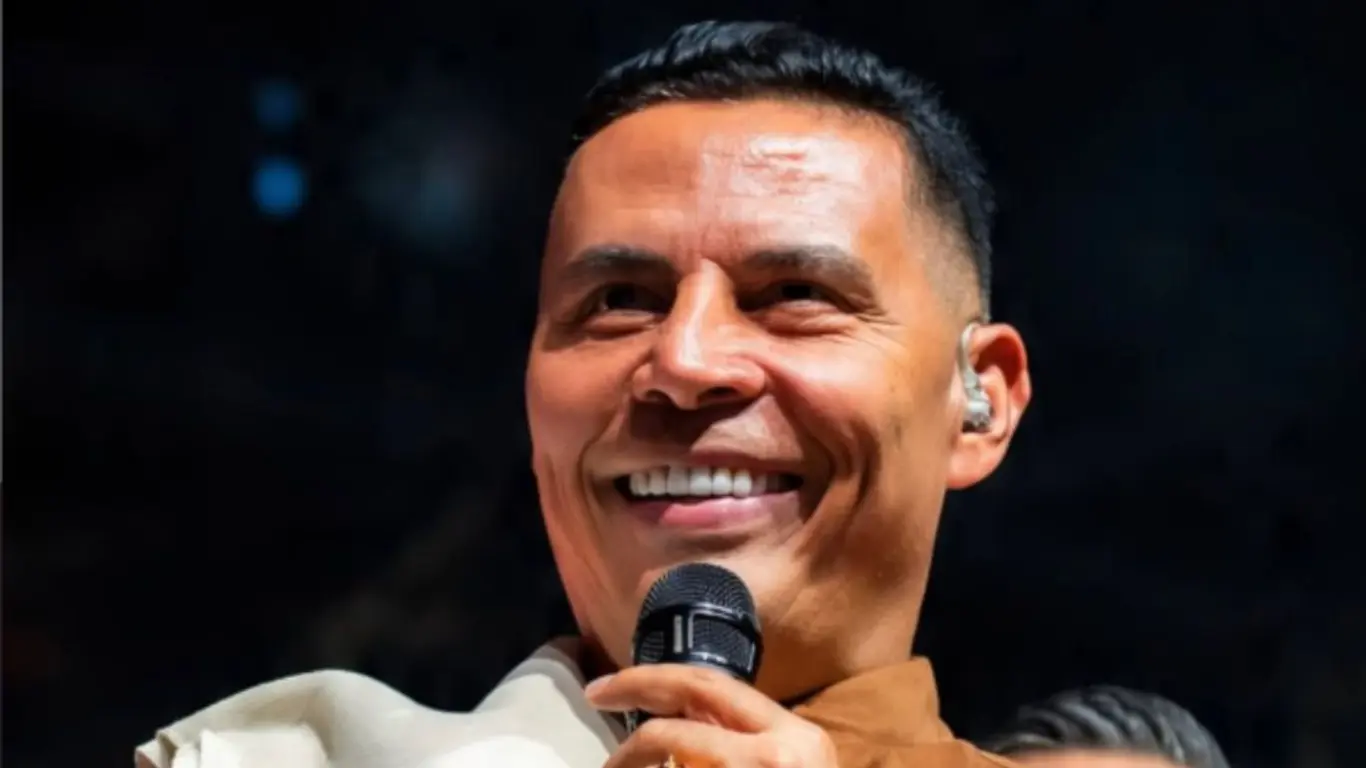 El Andariego, cantante de música popular