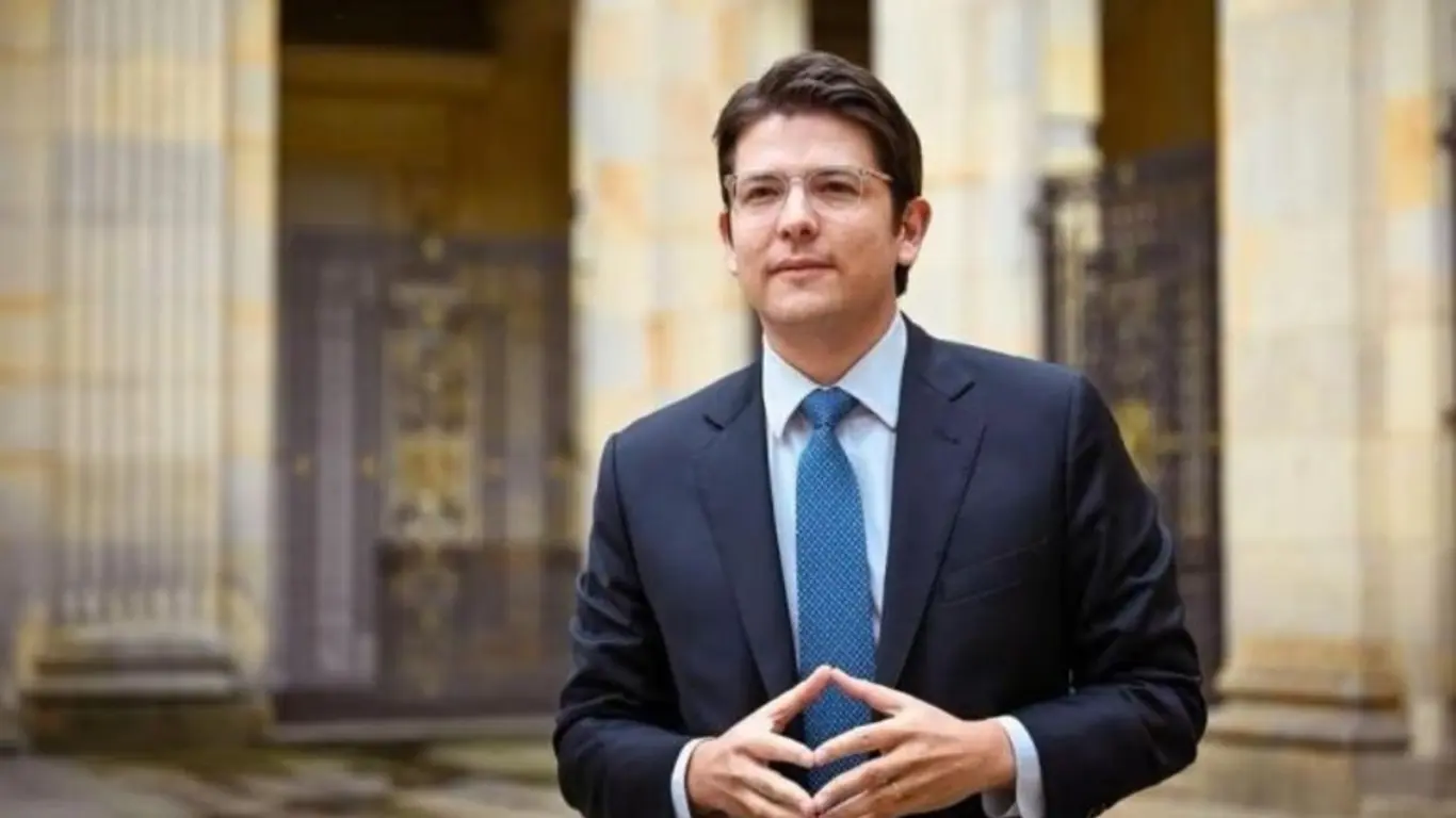 Abogado de la familia de Miguel Uribe pedirá investigar presuntas “chuzadas” durante el gobierno Petro