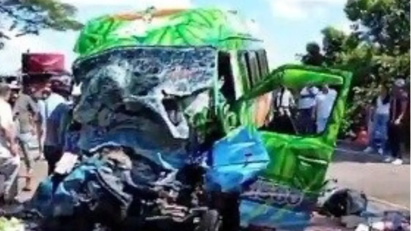 Accidente en la vía Villavicencio–Puerto López deja un muerto y más de diez heridos