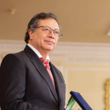 gustavo petro 2 de enero 1