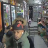 Ladrones quedaron en cámara durante el robo