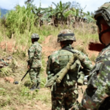 soldados en operaciones militares