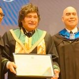 Javier Milei recibió doctorado honoris causa en Cali