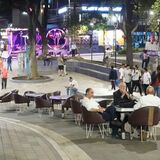 Parque Lleras de Medellín se queda sin turistas: ventas caen hasta un 90 % y cierran negocios