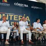 El presidente De La Espriella inauguró la ruta aérea Montería - Ciudad de Panamá